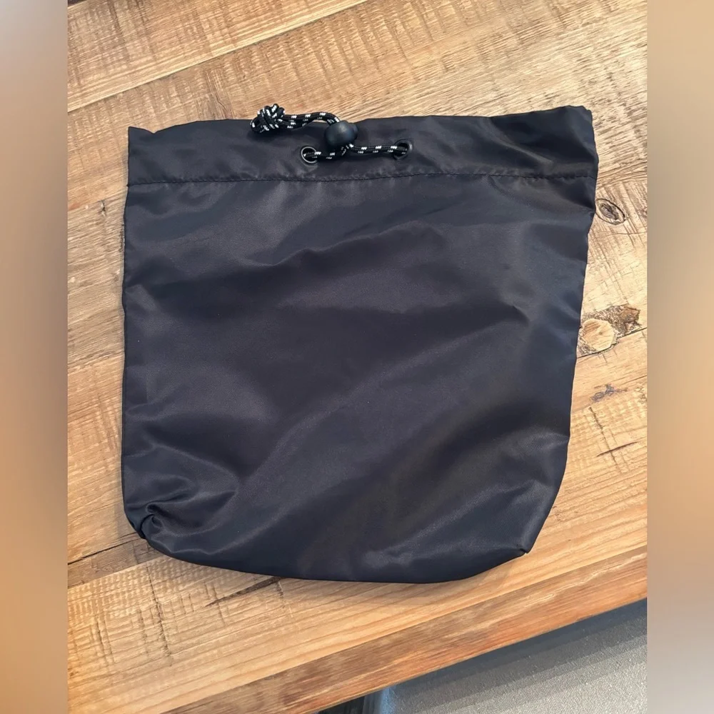 4 Piece Go Dash Dot Set | Backpack. Crossbody Bag & 2 Additional bags. 13.3”H - Picture 13 of 15